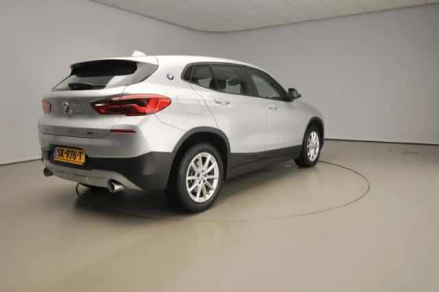 BMW X2 (2018) thumbnail 2