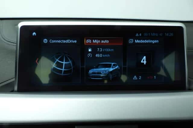 BMW X2 (2018) thumbnail 36