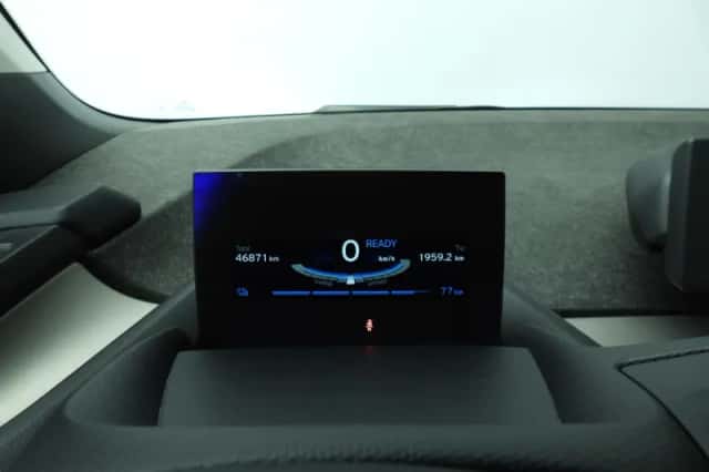 BMW i3 (2016) thumbnail 12