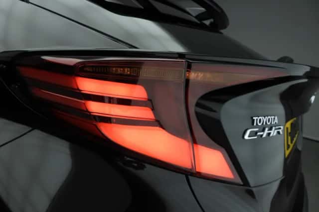 Toyota C-HR (2020) thumbnail 34