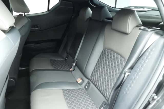 Toyota C-HR (2020) thumbnail 8