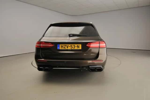 Mercedes-Benz E-Klasse (2017) thumbnail 3