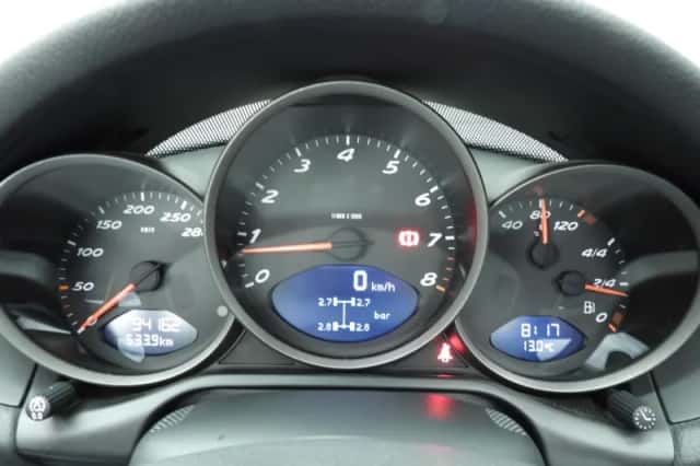 Porsche Boxster (2010) thumbnail 13