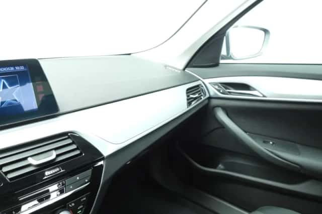BMW 5-Serie (2017) thumbnail 40