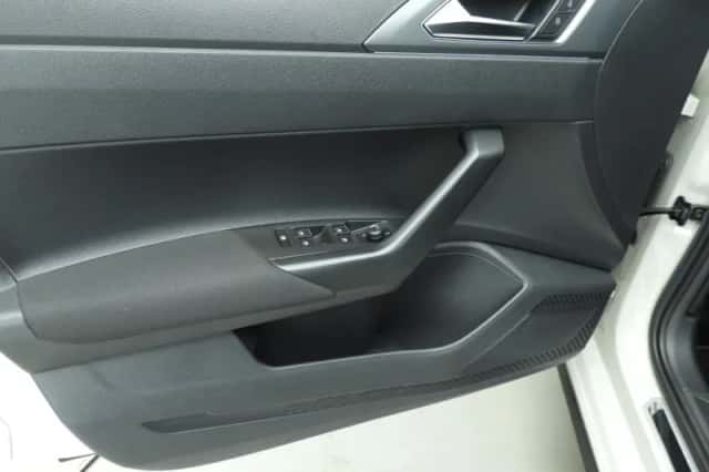 Volkswagen Polo (2022) thumbnail 22