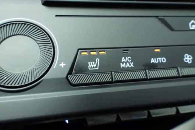 Peugeot 308 (2022) thumbnail 14