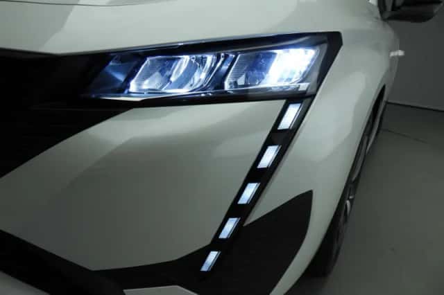 Peugeot 308 (2022) thumbnail 22