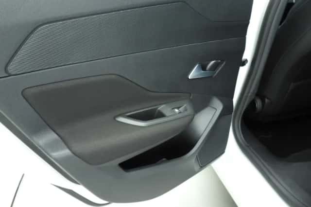 Peugeot 308 (2022) thumbnail 25