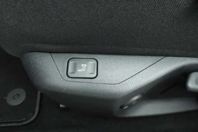 Peugeot 308 (2022) thumbnail 27