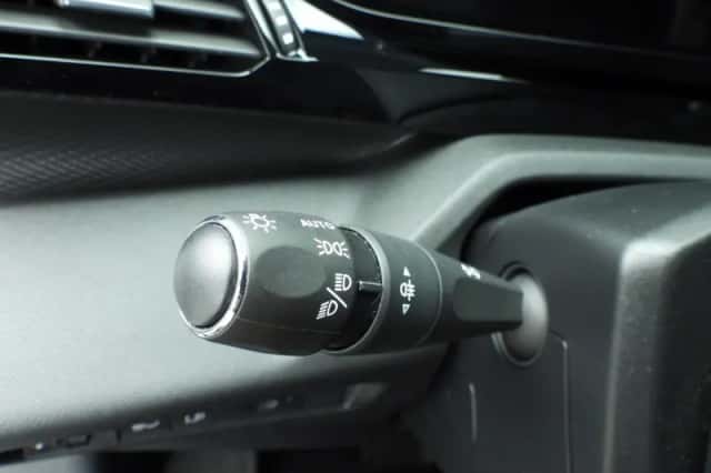 Peugeot 308 (2022) thumbnail 32