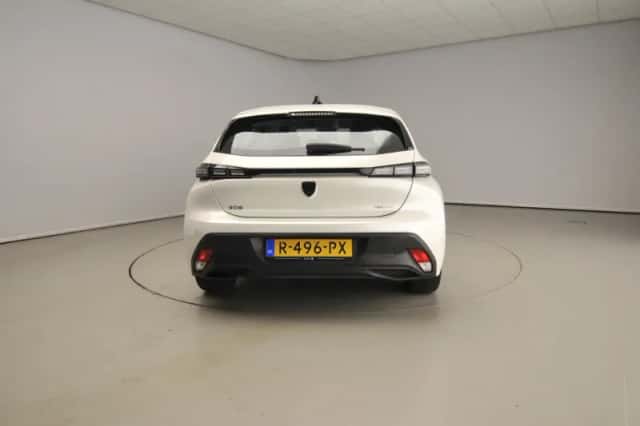 Peugeot 308 (2022) thumbnail 6