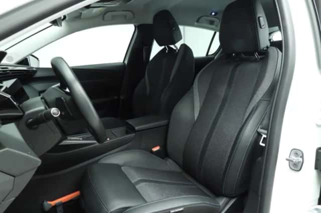 Peugeot 308 (2022) thumbnail 8