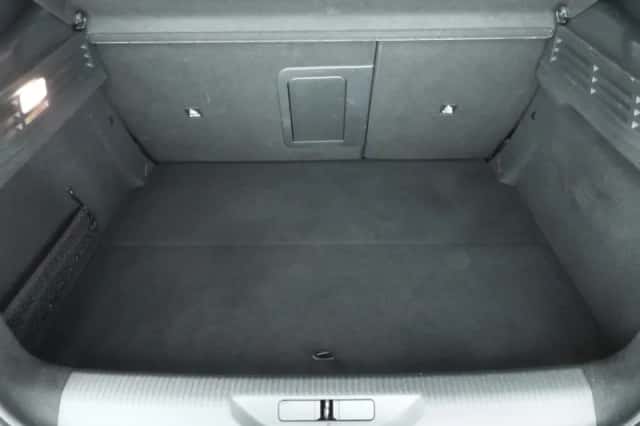 Peugeot 308 (2022) thumbnail 10