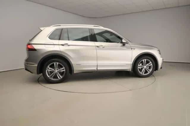 Volkswagen Tiguan (2020) thumbnail 3
