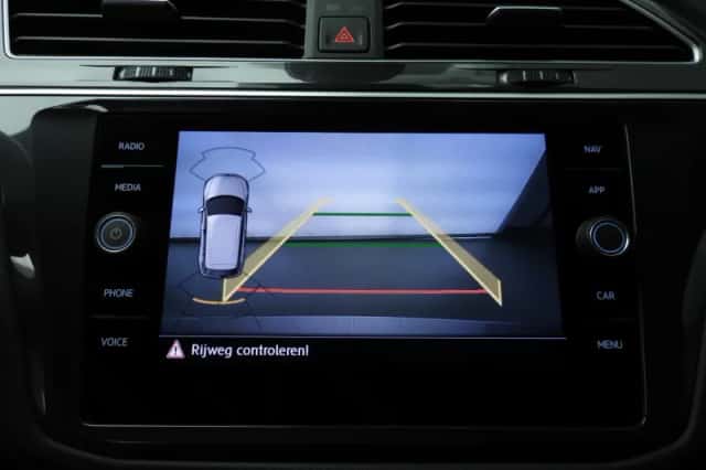 Volkswagen Tiguan (2020) thumbnail 23