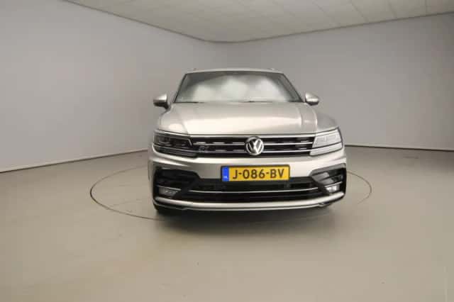 Volkswagen Tiguan (2020) thumbnail 4