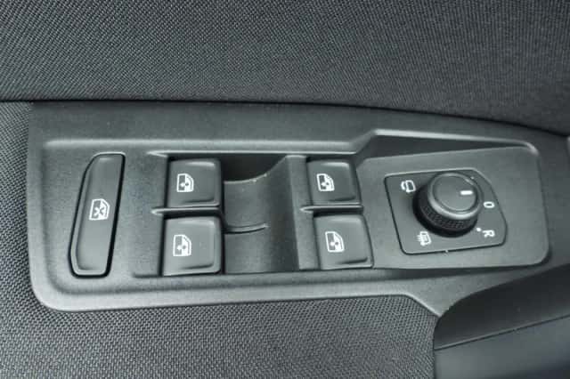 Volkswagen Tiguan (2020) thumbnail 33