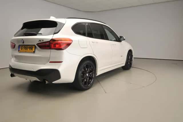 BMW X1 (2018) thumbnail 2