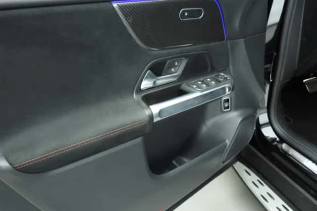 Mercedes-Benz GLB-Klasse (2023) thumbnail 40