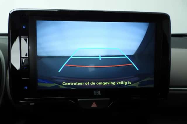 Toyota Yaris Cross (2024) thumbnail 33