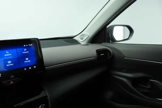 Toyota Yaris Cross (2024) thumbnail 35
