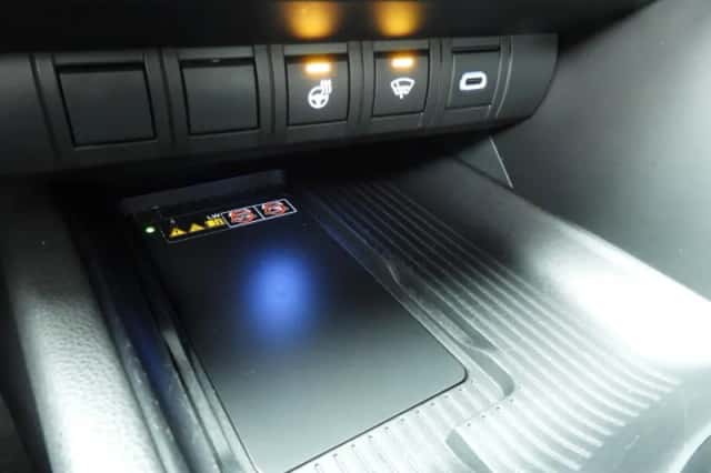Toyota C-HR (2024) thumbnail 26
