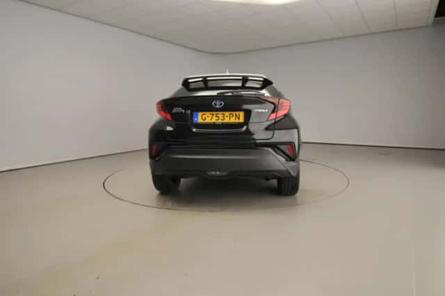 Toyota C-HR (2019) thumbnail 3