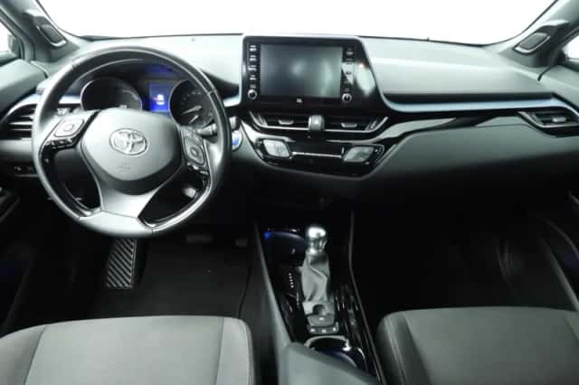 Toyota C-HR (2019) thumbnail 10