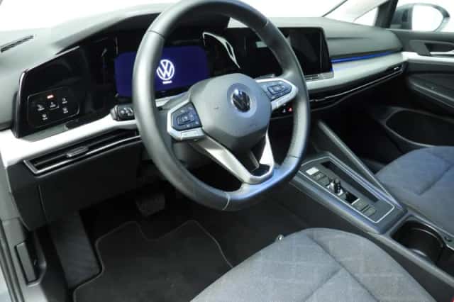 Volkswagen Golf (2021) thumbnail 6
