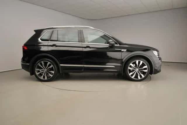 Volkswagen Tiguan (2019) thumbnail 4