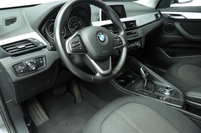 BMW X1 (2017) thumbnail 6