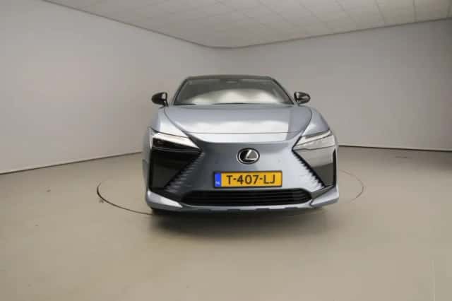 Lexus RZ (2023) thumbnail 3