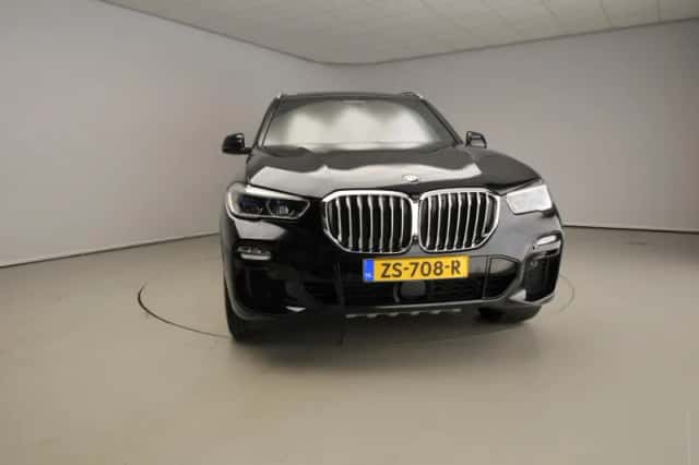 BMW X5 (2019) thumbnail 5