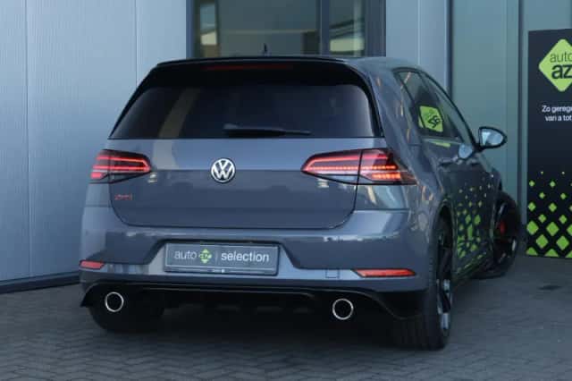 Volkswagen Golf (2020) thumbnail 2