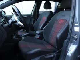 Volkswagen Golf (2020) thumbnail 11