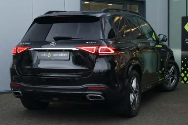 Mercedes-Benz GLE (2022) thumbnail 2