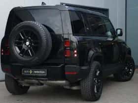 Land Rover Defender (2022) thumbnail 2