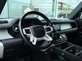 Land Rover Defender (2022) thumbnail 12