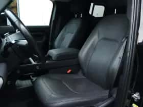 Land Rover Defender (2022) thumbnail 13