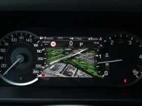 Land Rover Defender (2022) thumbnail 17