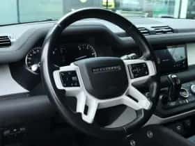 Land Rover Defender (2022) thumbnail 30