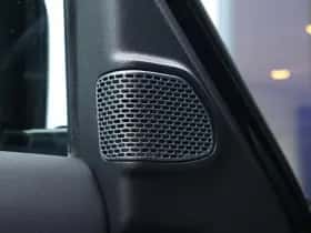 Land Rover Defender (2022) thumbnail 31