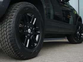 Land Rover Defender (2022) thumbnail 42