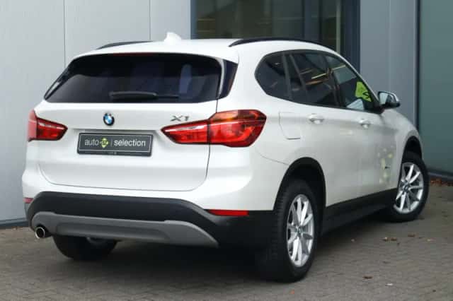 BMW X1 (2017) thumbnail 2