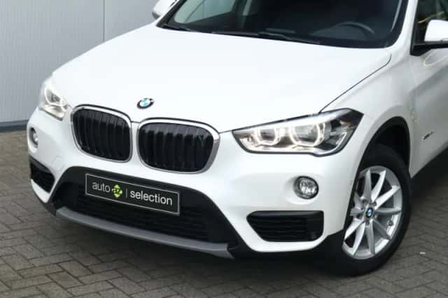 BMW X1 (2017) thumbnail 3