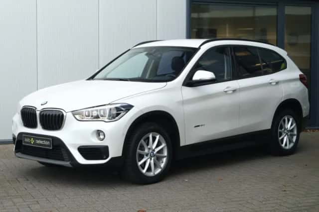 BMW X1 (2017) thumbnail 6