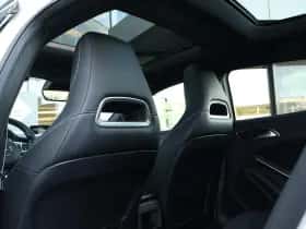 Mercedes-Benz GLA (2018) thumbnail 32
