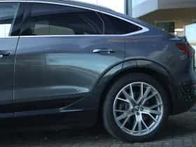 Audi e-tron (2020) thumbnail 8