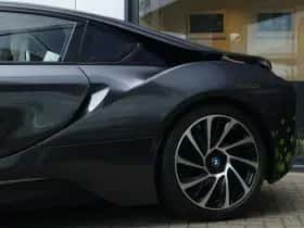 BMW I8 (2015) thumbnail 9