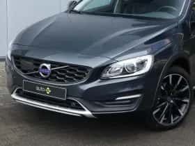 Volvo V60 (2018) thumbnail 3